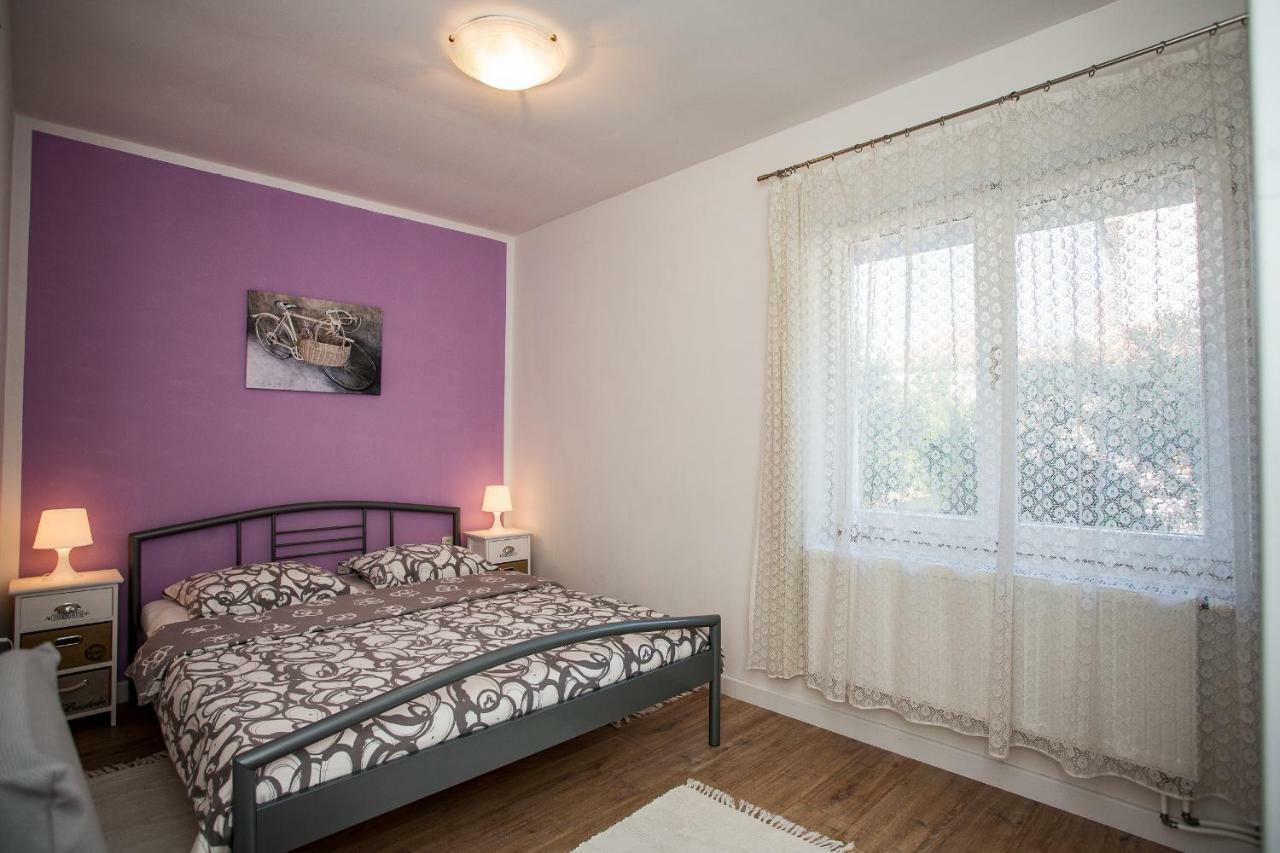 Apartment & Rooms Poppy Rose 扎达尔 外观 照片